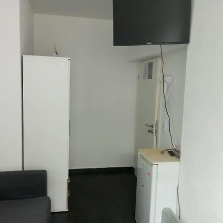 Nina Zimmer Mit Gemeinschaftskueche Heilbronn Zentrum Exterior foto