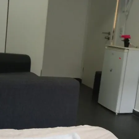 Nina Zimmer Mit Gemeinschaftskueche Heilbronn Zentrum Exterior foto